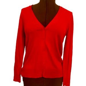 ❤️REITMANS  ESSENTIALS ❤️Red button- up cardigan in medium. Like new condition.